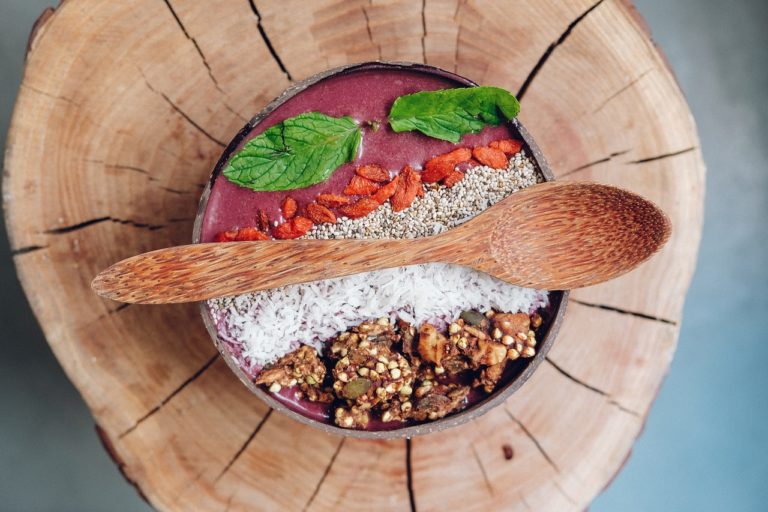Açaï bowl, avocado toasts, des plats « #healthy », mais à quel prix ?