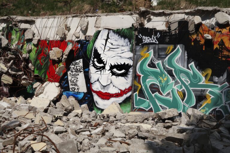Marseille: prison avec sursis pour le déversement de déchets dans les Calanques